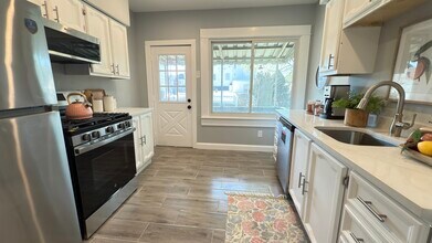 249 Hobart Ave in Hamilton, NJ - Building Photo - Building Photo