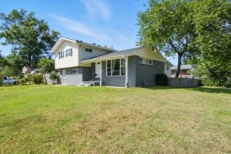 2918 Somerset Ln in Norfolk, VA - Building Photo - Building Photo