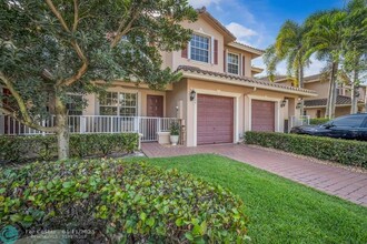 3184 Fairway Cir in Davie, FL - Foto de edificio - Building Photo