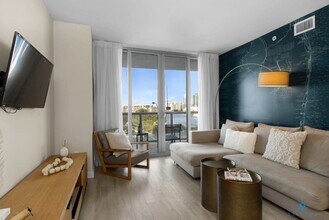 2602 E Hallandale Beach Blvd, Unit SI ID1227325P in Hallandale Beach, FL - Building Photo - Building Photo