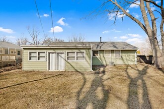 2003 Hemlock Dr in Champaign, IL - Building Photo - Building Photo