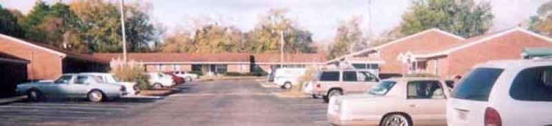 Sutton Creek Apartments in Blountstown, FL - Building Photo