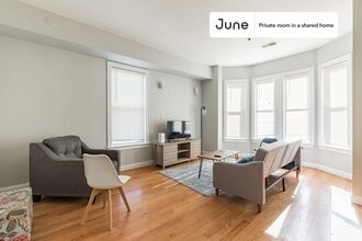 Private bedroom in 3 bed/1 bath Home in Boston, MA - Building Photo - Building Photo