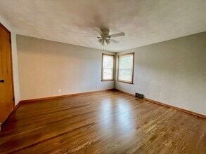 1209-1211 Mifflin Ave in Ashland, OH - Building Photo - Building Photo