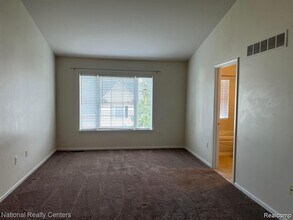 41827 Yeats Dr in Novi, MI - Building Photo - Building Photo