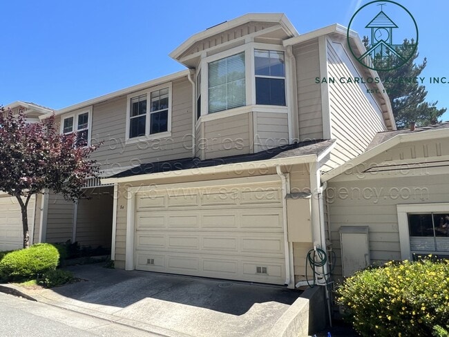 84 Glen Lake Dr in Pacific Grove, CA - Foto de edificio - Building Photo