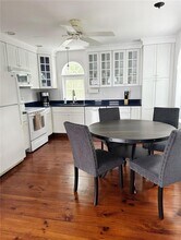 67 Lawrence Ct in Tiverton, RI - Building Photo - Building Photo