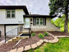 734 S Central St in Olathe, KS - Building Photo - Building Photo