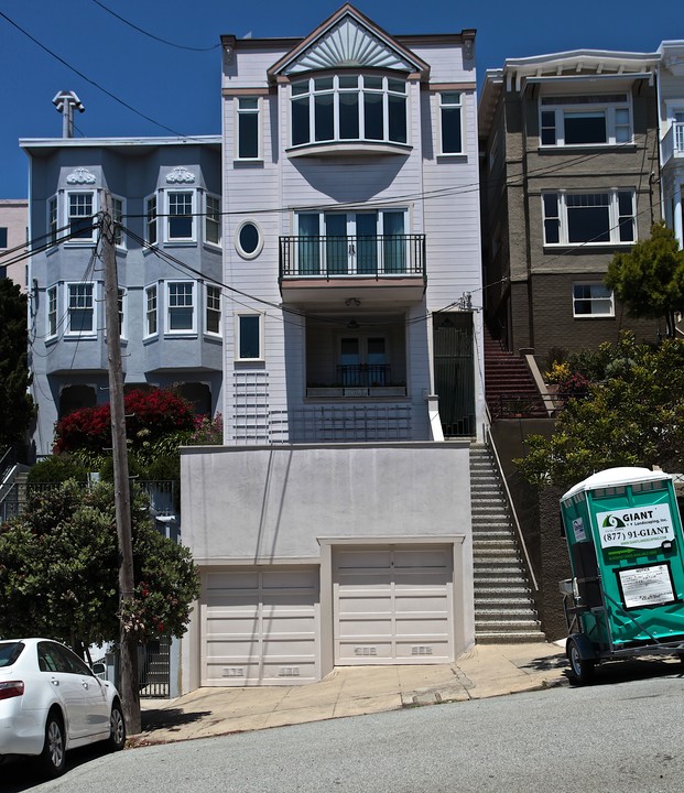 1246 Filbert St in San Francisco, CA - Building Photo