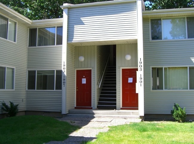 Vista Terrace Apartments in Boise, ID - Foto de edificio - Building Photo