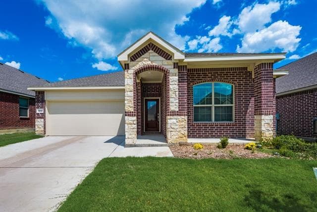 property at 1833 Lake Grove Dr