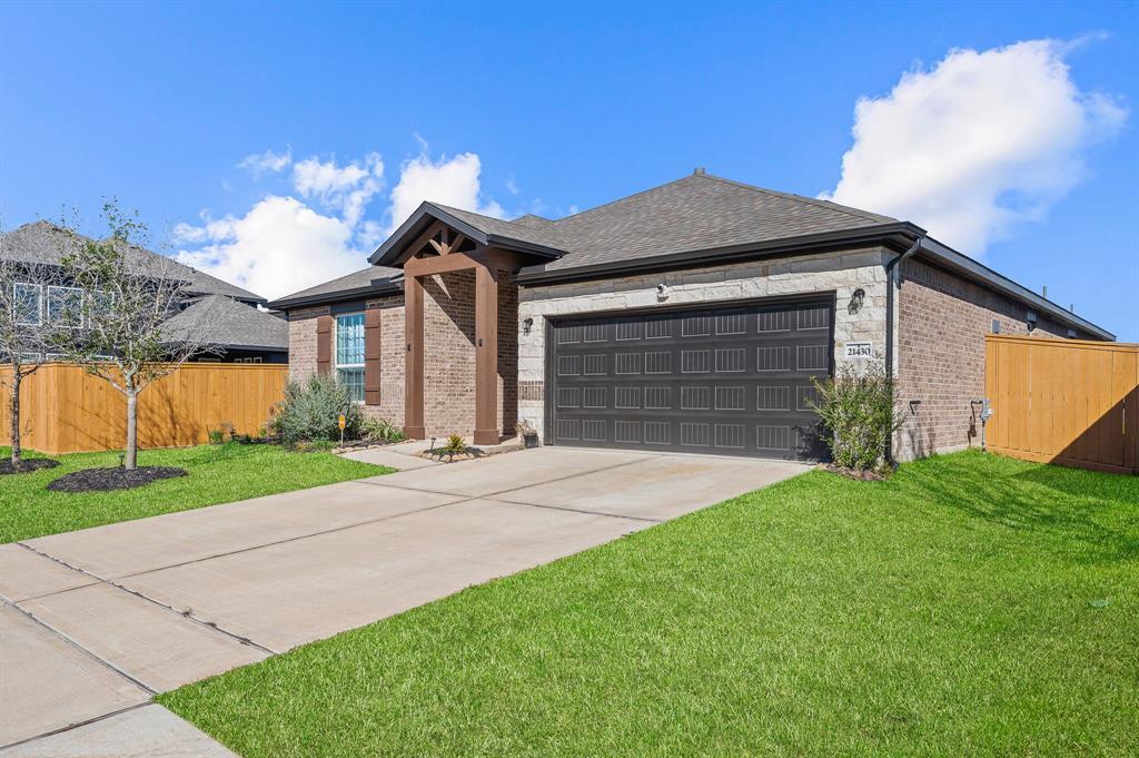 21430 Blue Tuna Dr in Cypress, TX - Building Photo