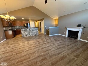 27017 Carrington Pl in Harrison Township, MI - Foto de edificio - Building Photo