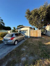 6727 Sheridan St-Unit -0 in Hollywood, FL - Building Photo - Building Photo