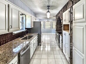 705 Greenview Cir in Sand Springs, OK - Building Photo - Building Photo