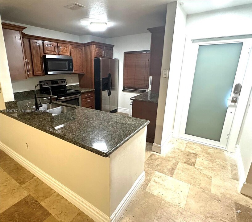 14730 SW 90th Terrace in Miami, FL - Building Photo