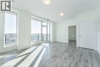 100 Garment St in Kitchener, ON - Building Photo - Building Photo