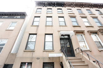 328 Degraw St in Brooklyn, NY - Building Photo - Building Photo