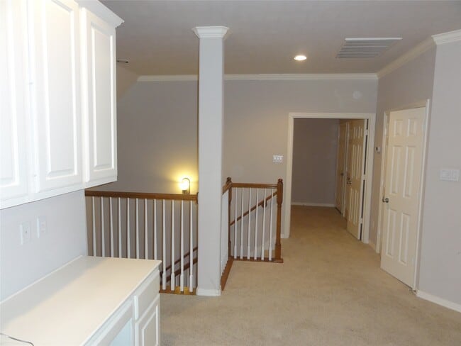 3211 Holly Crossing Dr