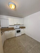 3600 Riverside Dr in Coral Springs, FL - Building Photo - Building Photo