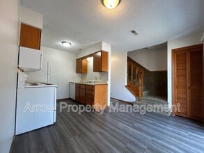 1322 S Jackson St in Junction City, KS - Building Photo - Building Photo