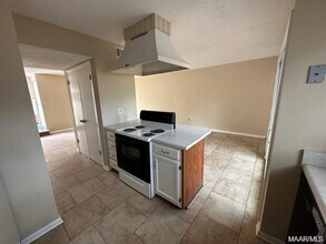 23 Crestwood Ct in Millbrook, AL - Building Photo - Building Photo