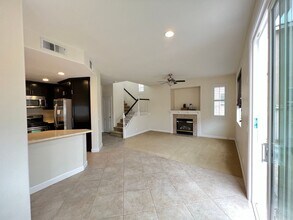 161 Kensington Park in Irvine, CA - Building Photo - Building Photo