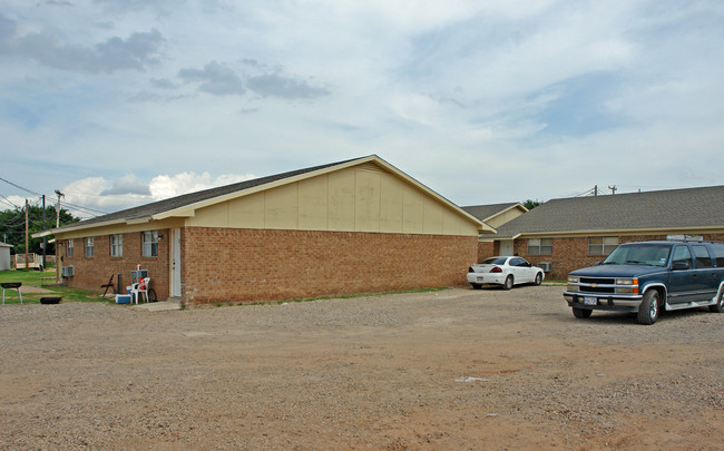 Westwind Apartments in Lubbock, TX - Building Photo - Building Photo