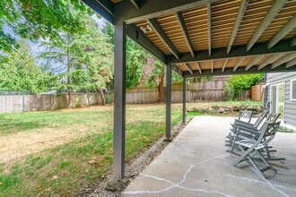 8428 NE 132nd Pl in Kirkland, WA - Building Photo - Building Photo