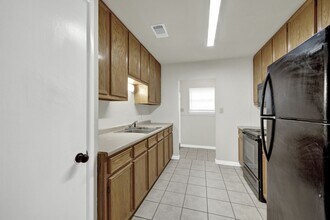 334-336-336 Craddock Ave in San Marcos, TX - Building Photo - Building Photo