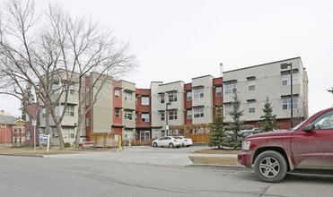 Inglewood House in Calgary, AB - Building Photo - Building Photo