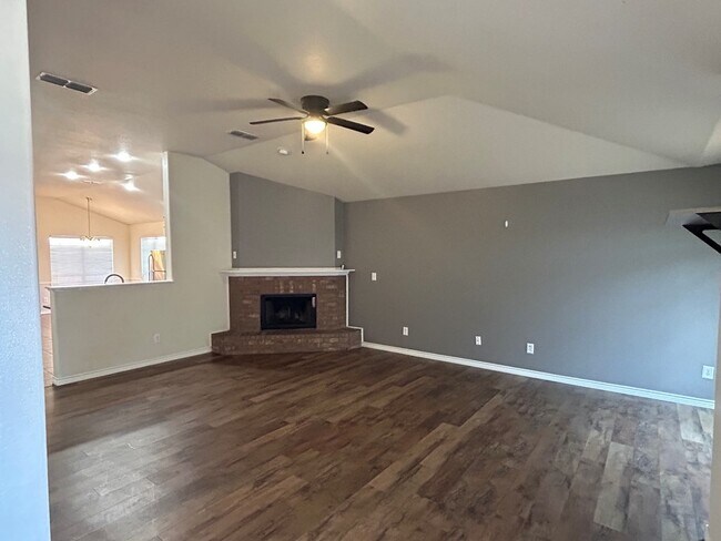 9207 Hawthorne Ct, Unit 62-112 in Odessa, TX - Foto de edificio - Building Photo