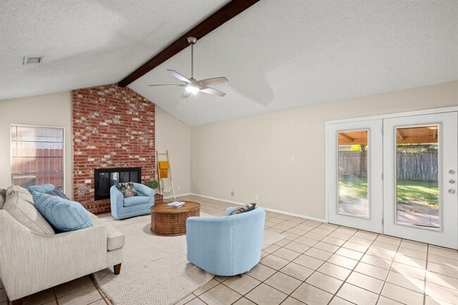 10703 Parkfield Dr in Austin, TX - Building Photo - Building Photo