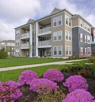 1299 Corporate Dr in Westbury, NY - Building Photo