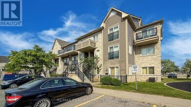 60-60 Fairwood Cir in Brampton, ON - Building Photo - Building Photo