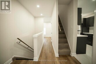 265 Robert St in Hamilton, ON - Building Photo - Building Photo