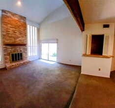 8226 Summer Side Dr in Austin, TX - Building Photo - Building Photo