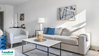 930 Howell Mill Rd in Atlanta, GA - Building Photo