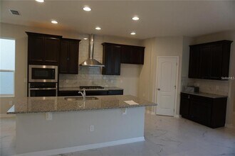 12736 Brodlove Ln in Oakland, FL - Building Photo - Building Photo