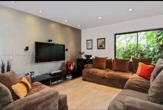 2991 Lakewood Ln in Hollywood, FL - Foto de edificio - Building Photo