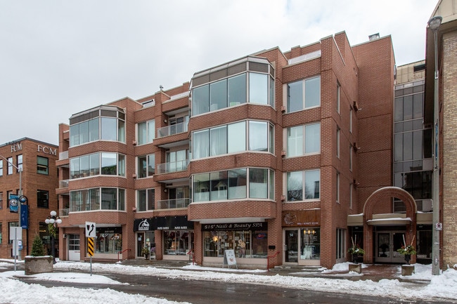 12 Clarence St