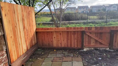 1460 Parkway Dr in Rohnert Park, CA - Building Photo - Building Photo