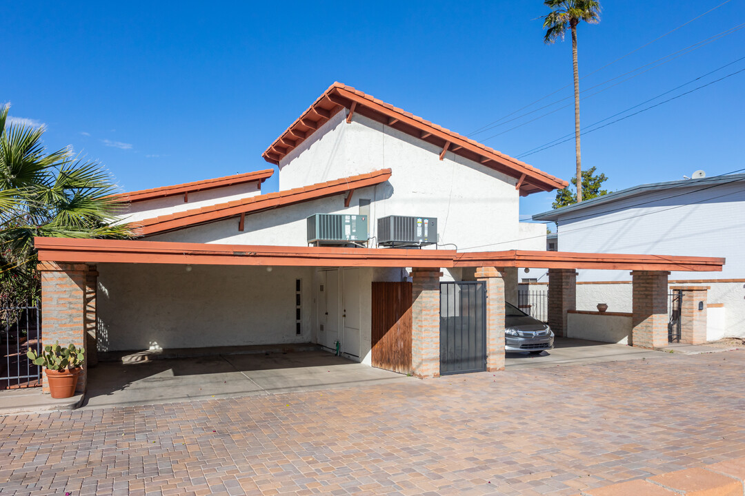 1950 E Orange Dr in Phoenix, AZ - Building Photo