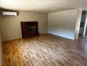 660 Lit Way in Ashland, OR - Building Photo - Building Photo