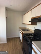 3256 Covington Dr in Decatur, GA - Building Photo - Building Photo