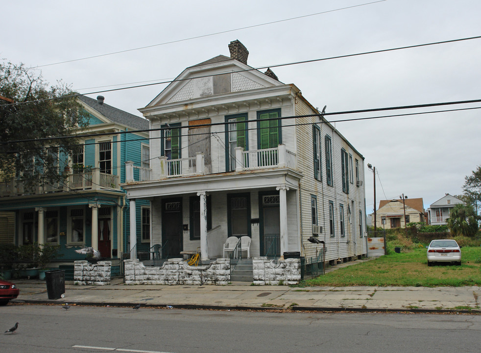 1227 Carondelet St in New Orleans, LA - Building Photo