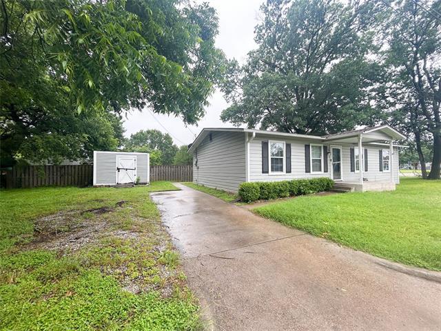 property at 111 Oaklawn Dr