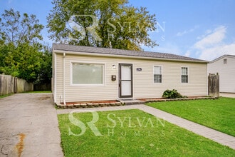 2756 Dolby Dr in Columbus, OH - Foto de edificio - Building Photo