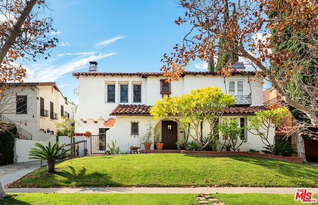 119 N Orange Dr in Los Angeles, CA - Building Photo - Building Photo