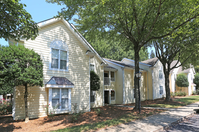 Stadler Place in Greensboro, NC - Building Photo - Building Photo